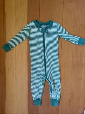 Hanna Andersson green and White Striped One-Piece pajamas